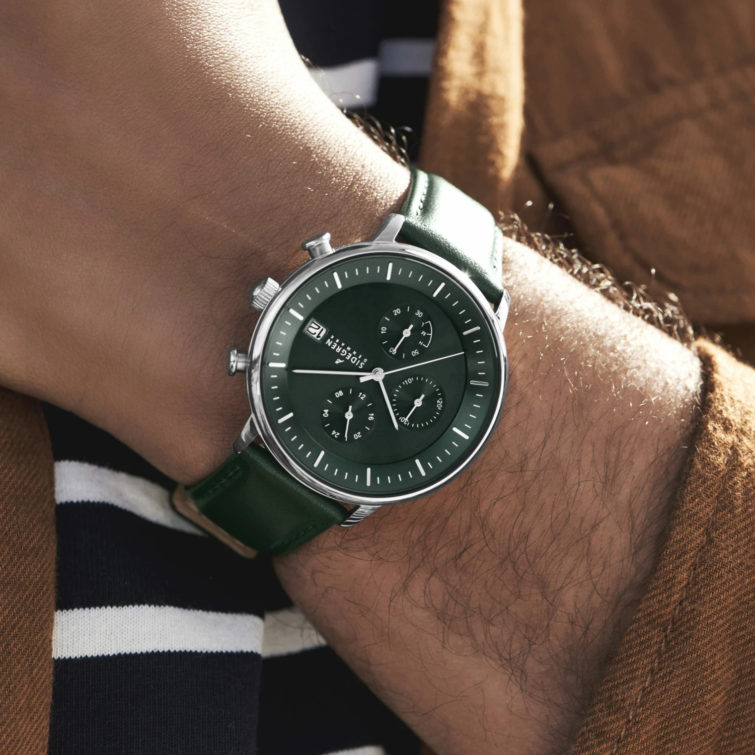 Sidegren Solis | Montre chronographe verte à énergie solaire 4 Sidegren Solis | Montre chronographe verte à énergie solaire – Image 2